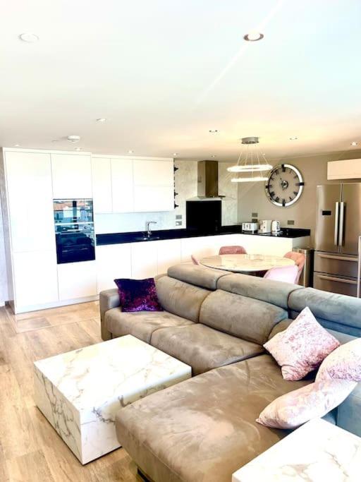 Ocean Village High Floor Luxury Modern Apartment 지브롤터 외부 사진