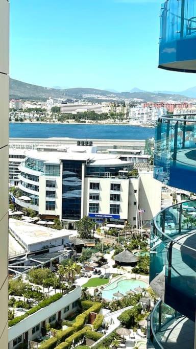 Ocean Village High Floor Luxury Modern Apartment 지브롤터 외부 사진