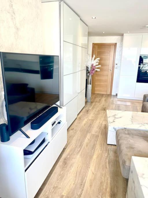 Ocean Village High Floor Luxury Modern Apartment 지브롤터 외부 사진