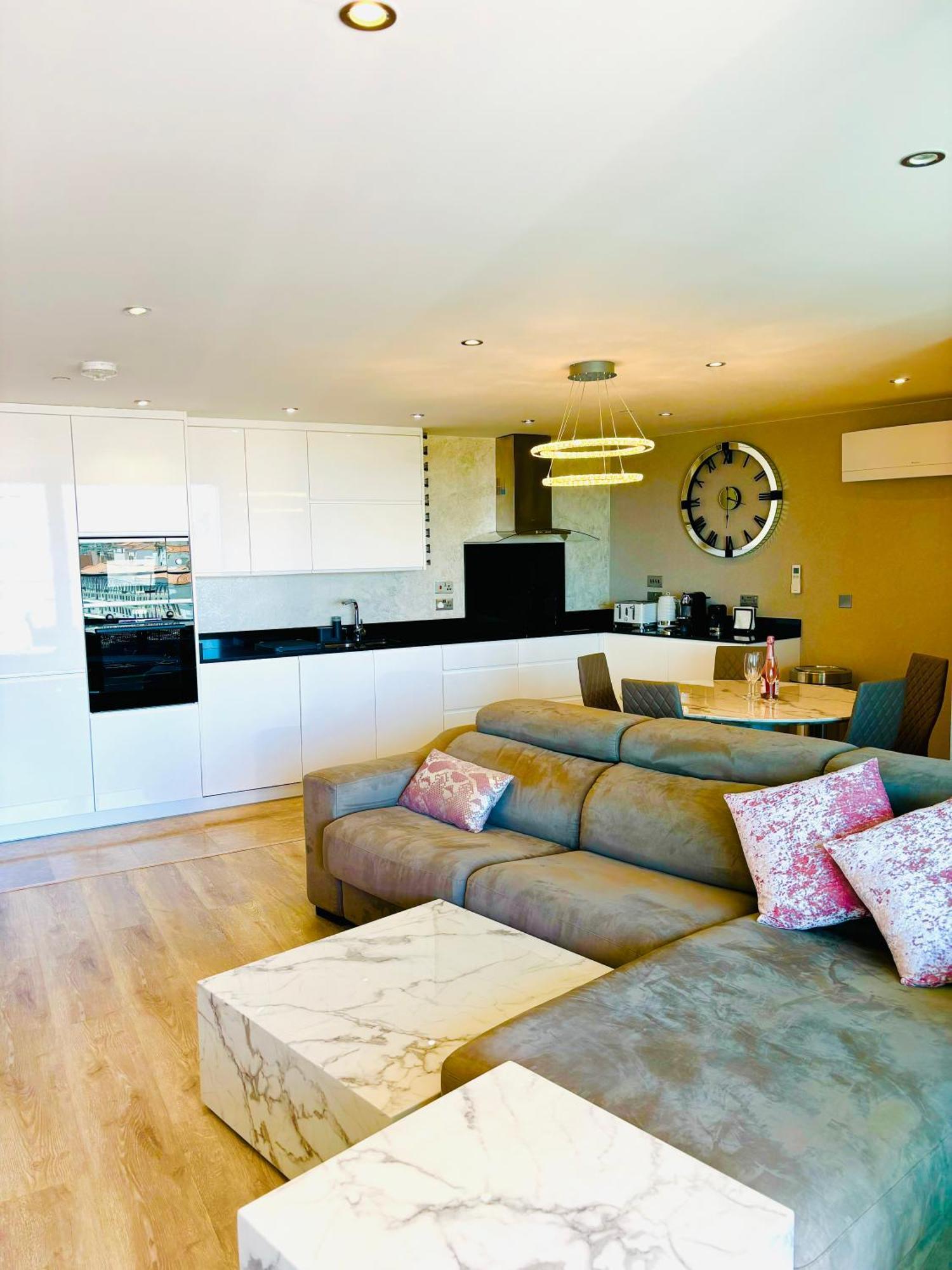 Ocean Village High Floor Luxury Modern Apartment 지브롤터 외부 사진