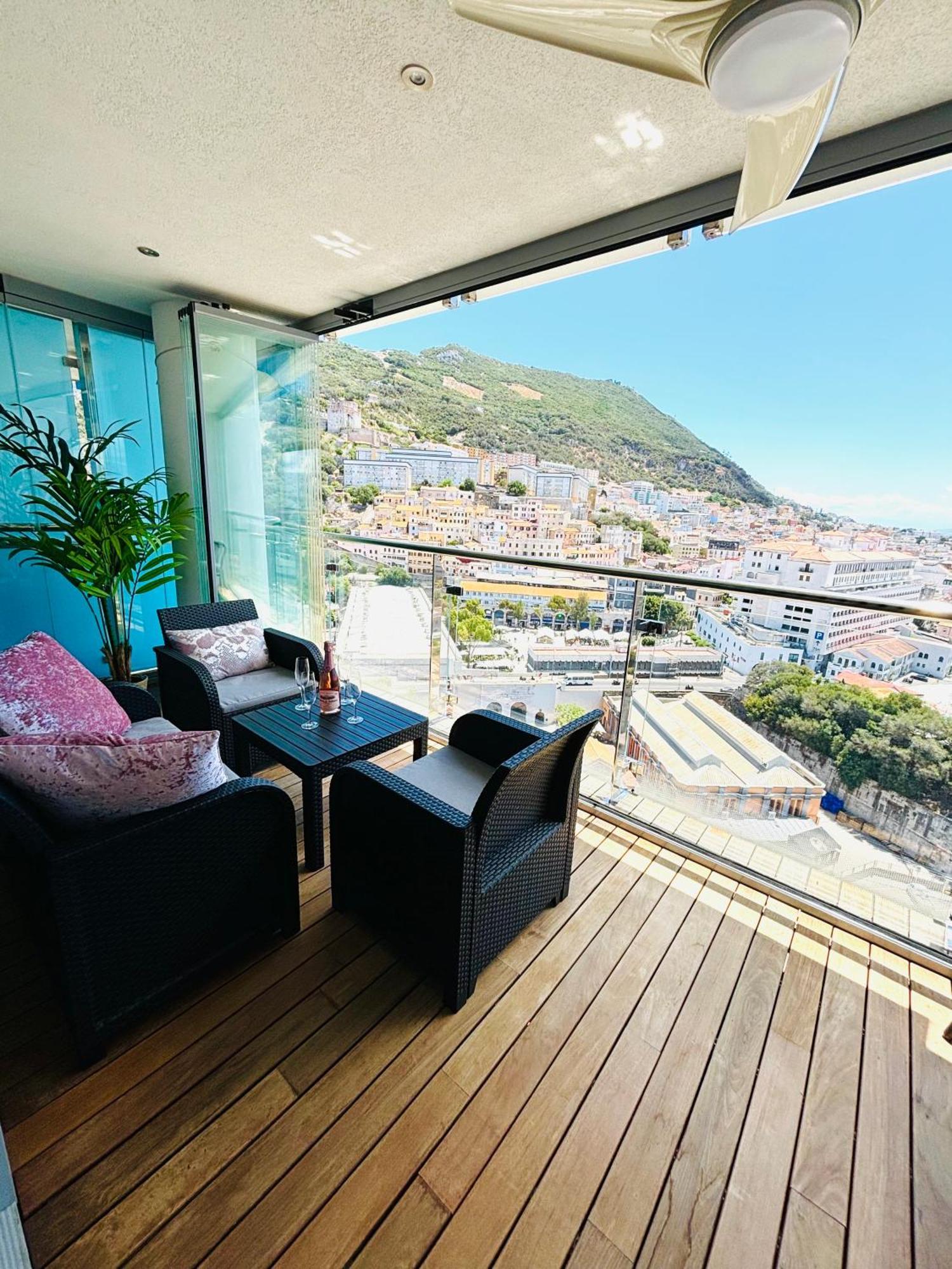 Ocean Village High Floor Luxury Modern Apartment 지브롤터 외부 사진