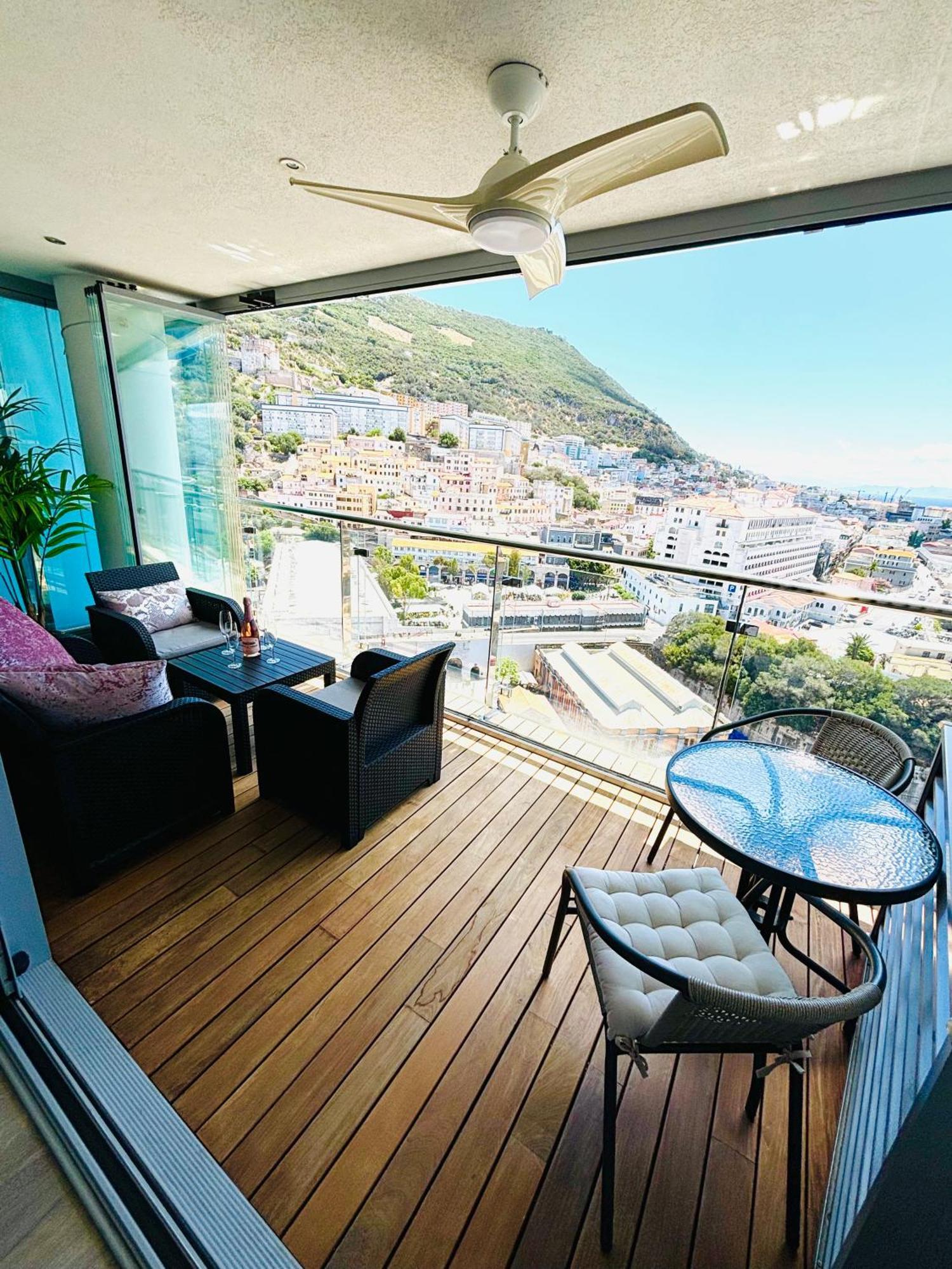 Ocean Village High Floor Luxury Modern Apartment 지브롤터 외부 사진
