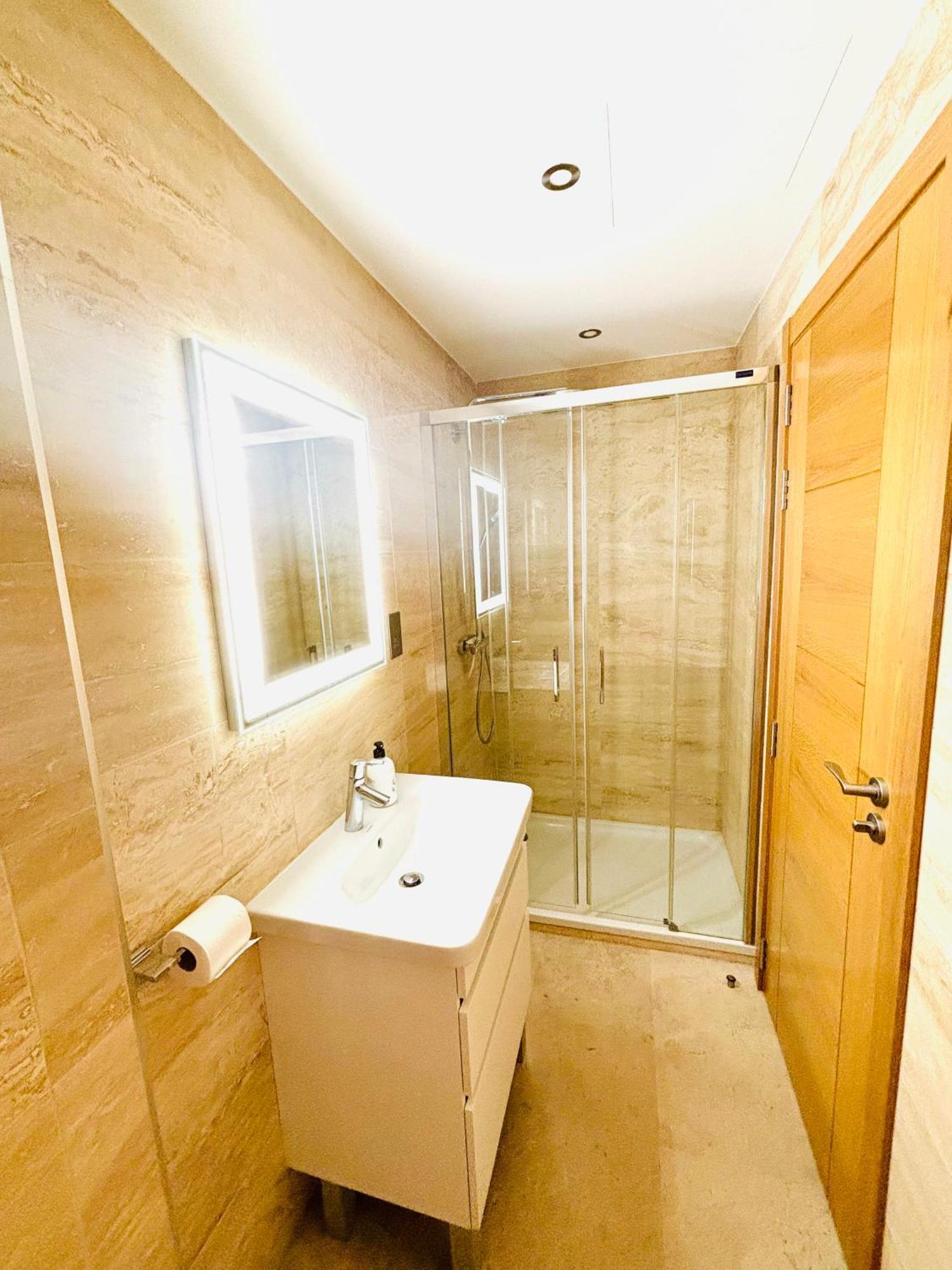 Ocean Village High Floor Luxury Modern Apartment 지브롤터 외부 사진