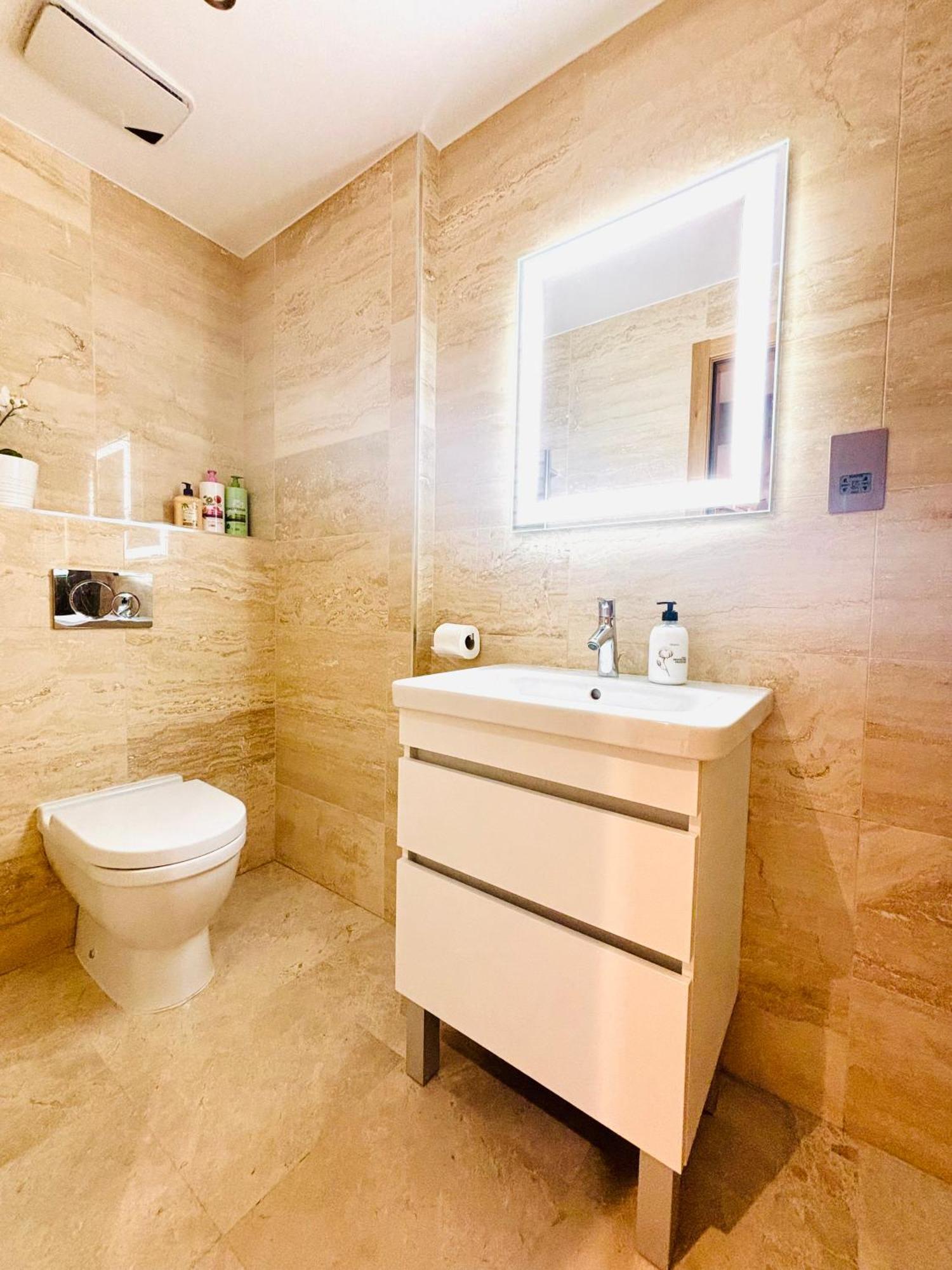 Ocean Village High Floor Luxury Modern Apartment 지브롤터 외부 사진